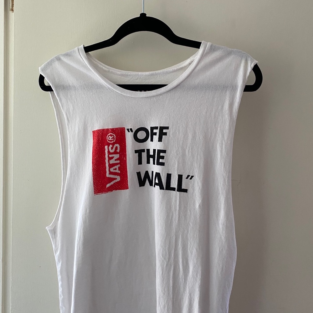 VANS OFF THE WALL CUTOFF WITH MEDIUM NIRVANA TEE